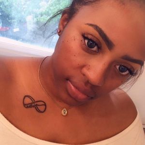 Meet your Posher, Khadijah